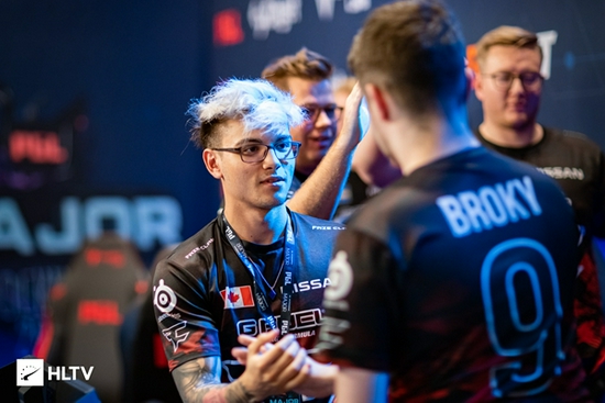 绝区零莱特1.7版本培养与出装全攻略